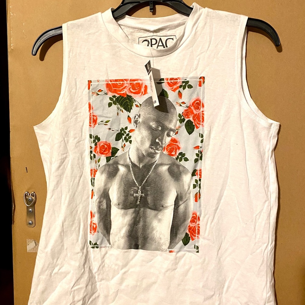 BEAND NEW TUPAC SHAKUR 2PAC SHIRT